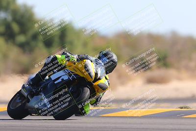 media/Nov-06-2022-SoCal Trackdays (Sun) [[208d2ccc26]]/Turn 7 Set 1 (1050am)/